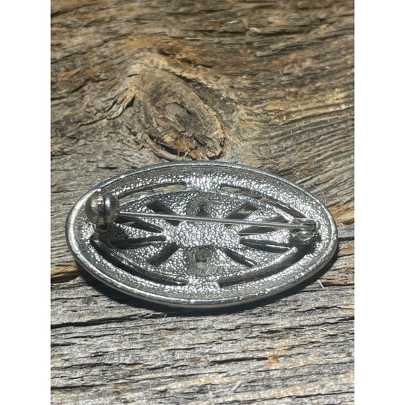 Vintage Oval Marcasite Brooch Black Onyx Center Stone 1.5” x .5” - Picture 2 of 3